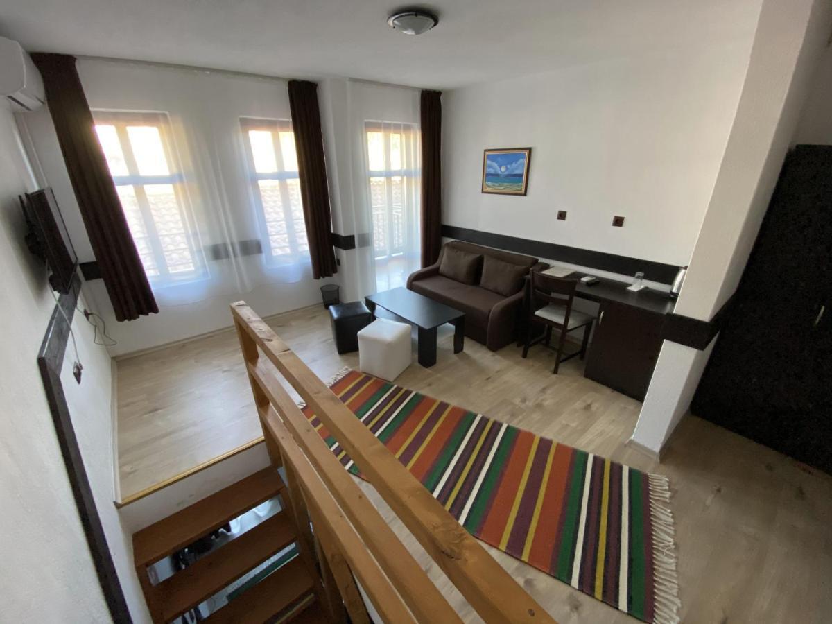 Апартхотел "Старият Град" В Етнографски Комплекс Zlatograd Kültér fotó
